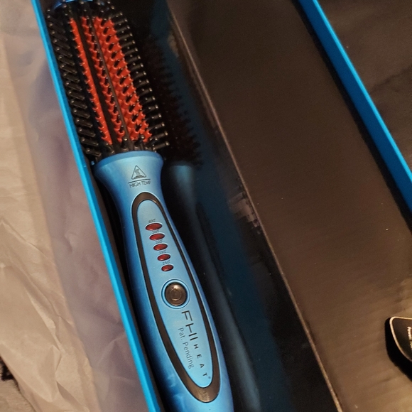 STYLUS FHI heat thermal styling brush (used once) - Picture 5 of 7